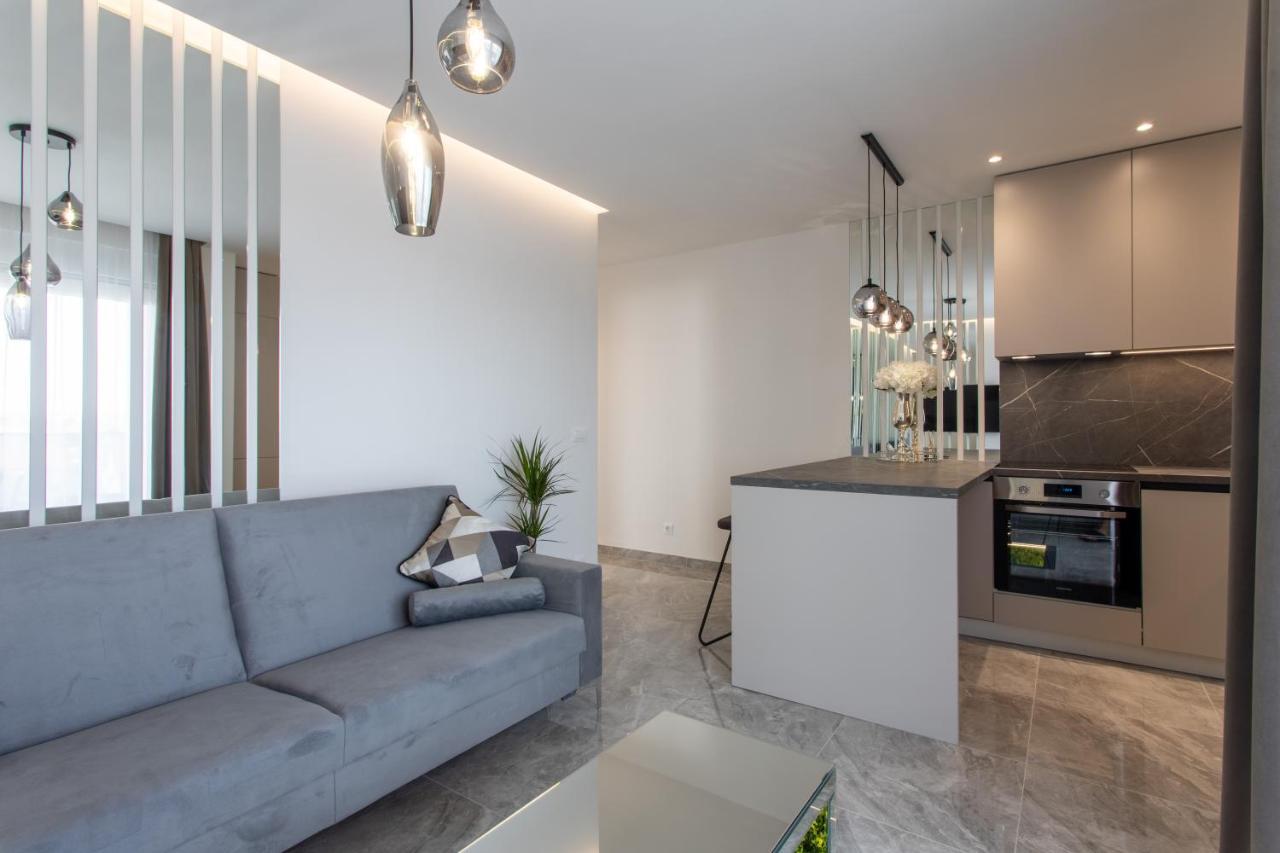 Apartments Taratta 1 Трогир Екстериор снимка