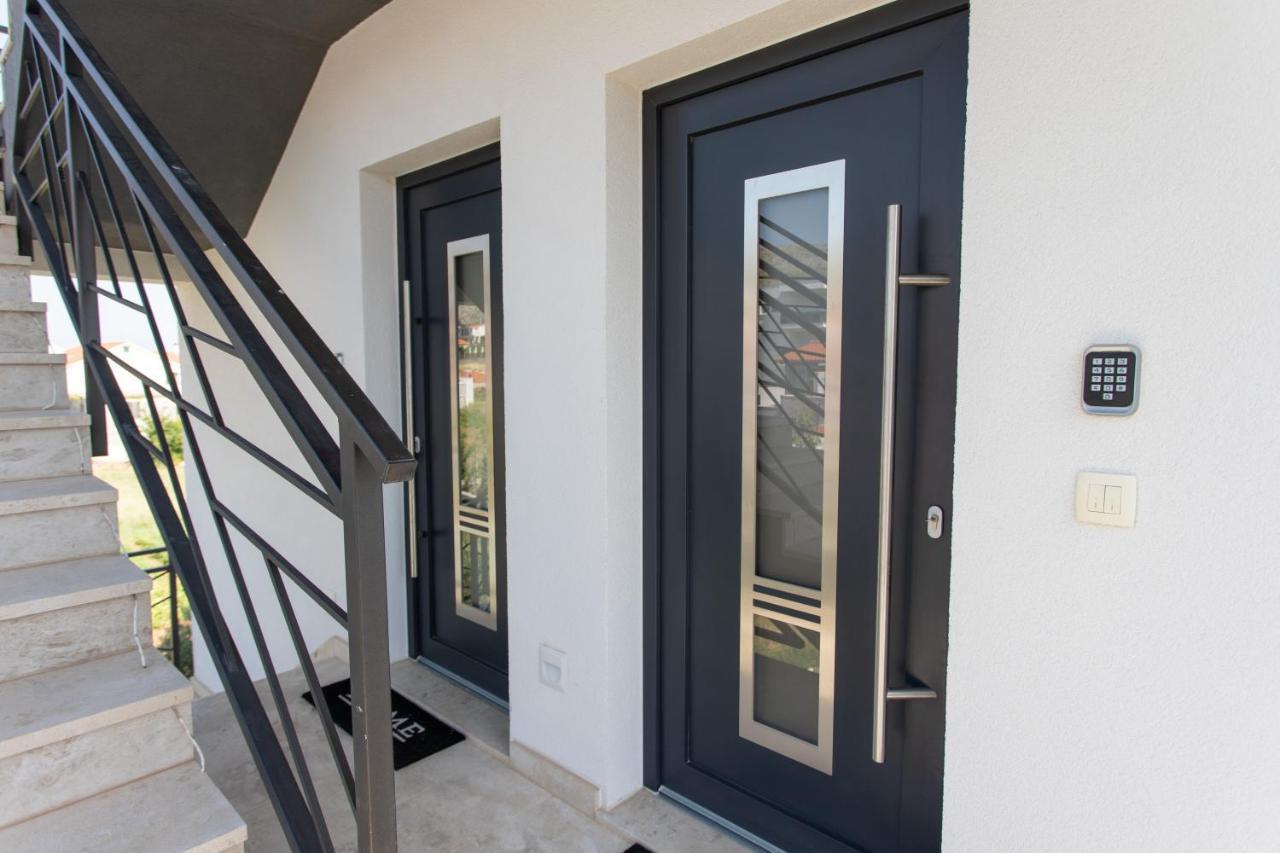 Apartments Taratta 1 Трогир Екстериор снимка