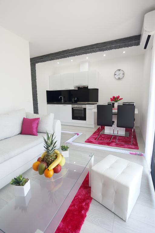 Apartments Taratta 1 Трогир Стая снимка