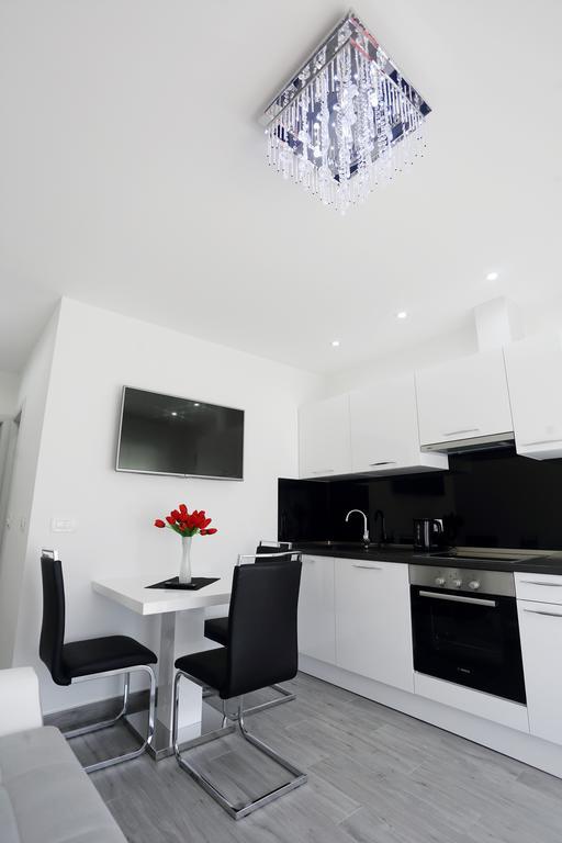 Apartments Taratta 1 Трогир Стая снимка