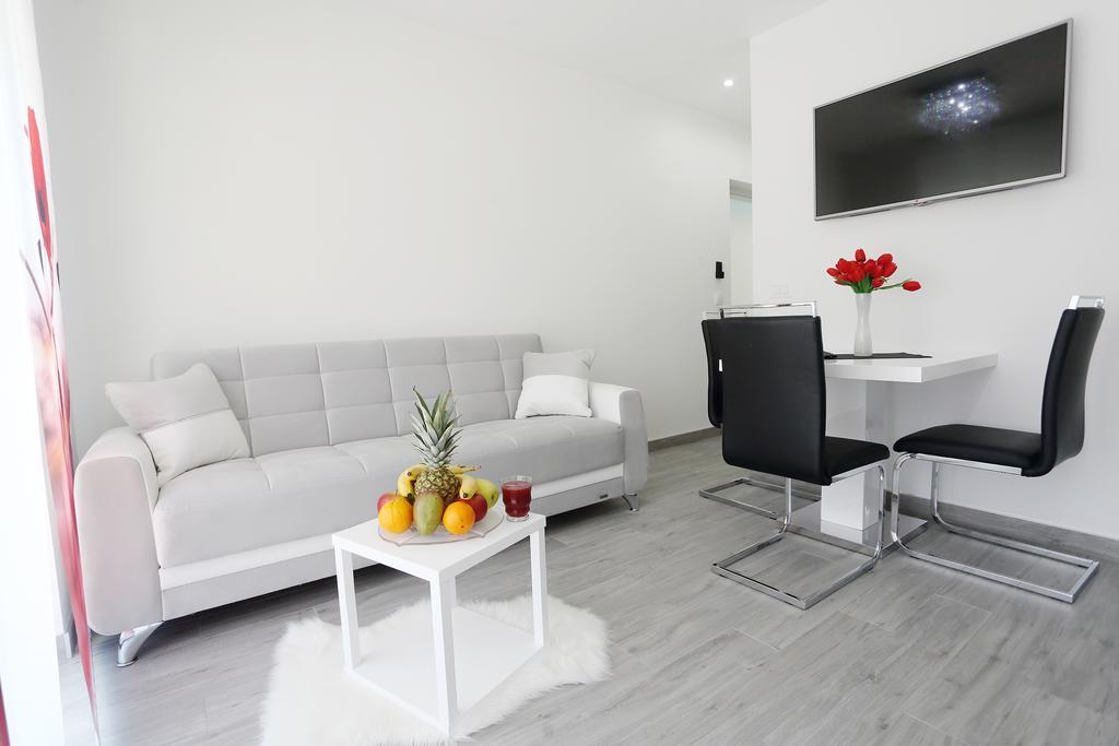 Apartments Taratta 1 Трогир Екстериор снимка