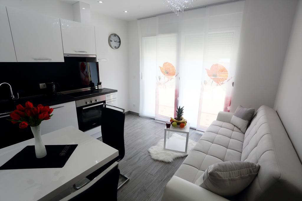 Apartments Taratta 1 Трогир Екстериор снимка