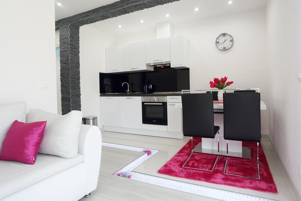 Apartments Taratta 1 Трогир Екстериор снимка