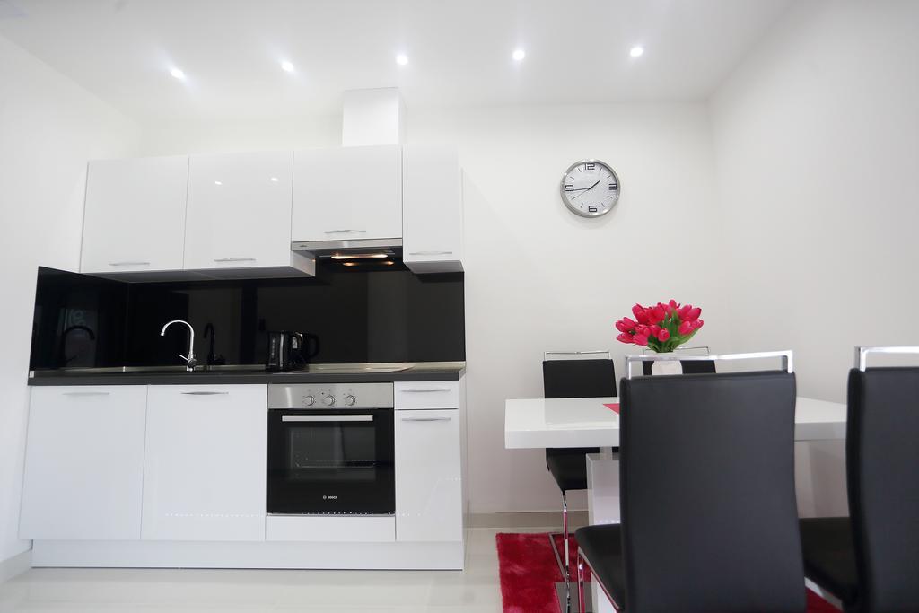 Apartments Taratta 1 Трогир Екстериор снимка