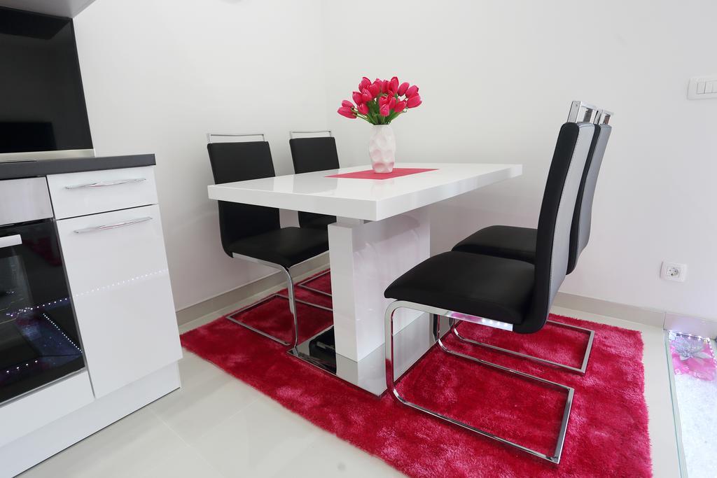 Apartments Taratta 1 Трогир Екстериор снимка